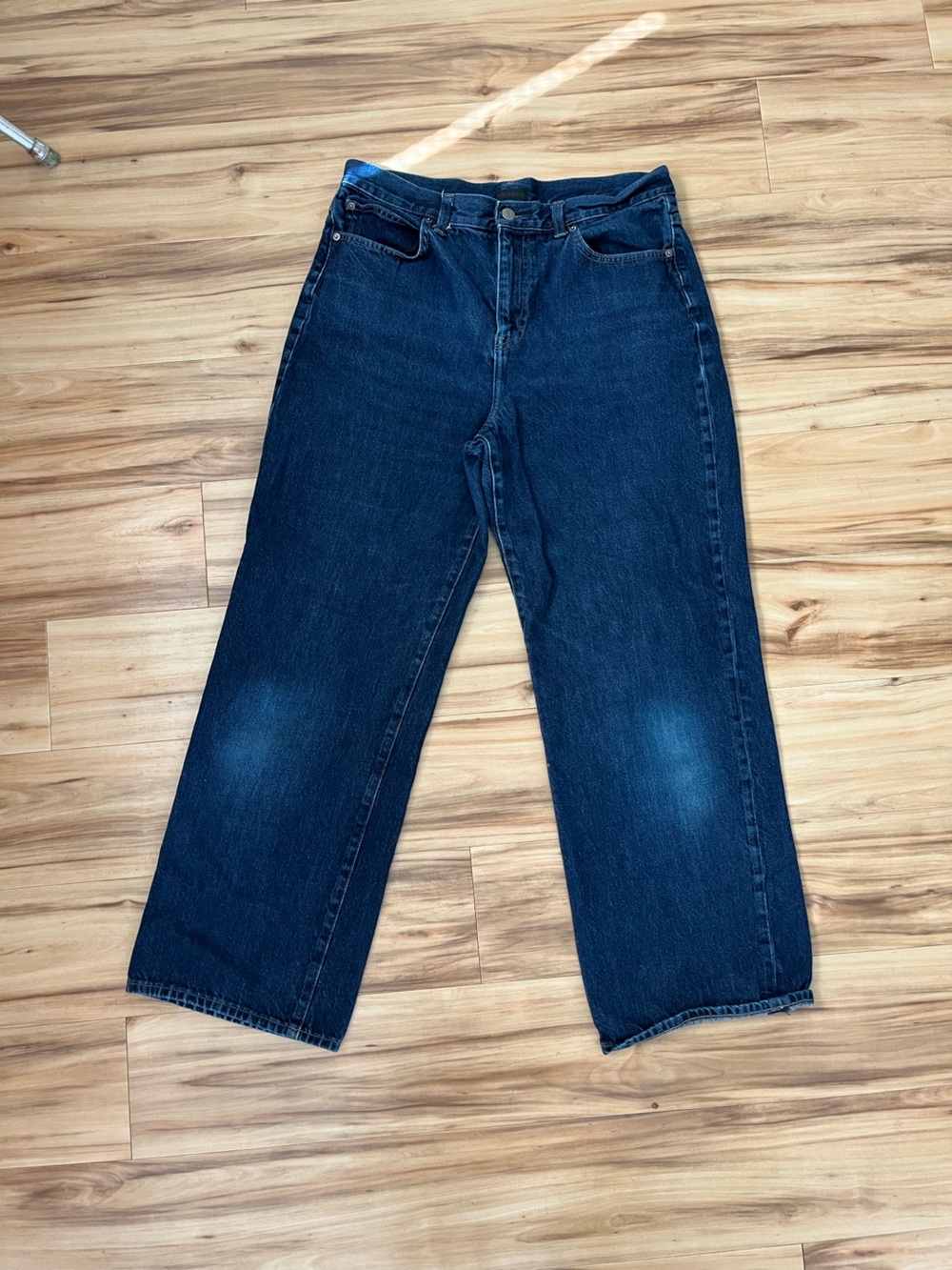 Uniqlo Straight-Leg Jeans in Dark Blue Wash
